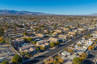 Mannetta Lane in Las Vegas, NV - Building Photo - Building Photo