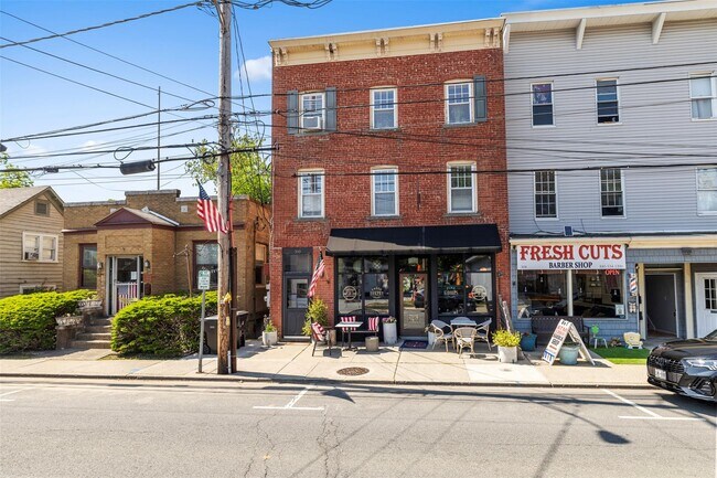 310 Main St in Cornwall, NY - Building Photo - Building Photo
