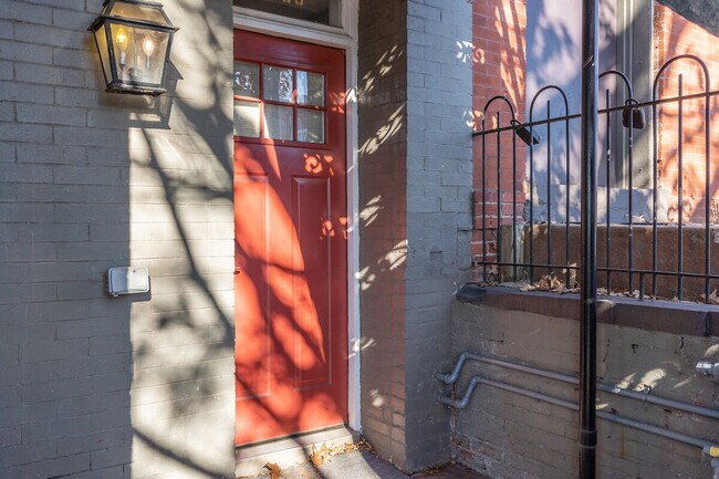 1543 New Jersey Ave NW in Washington, DC - Building Photo - Building Photo