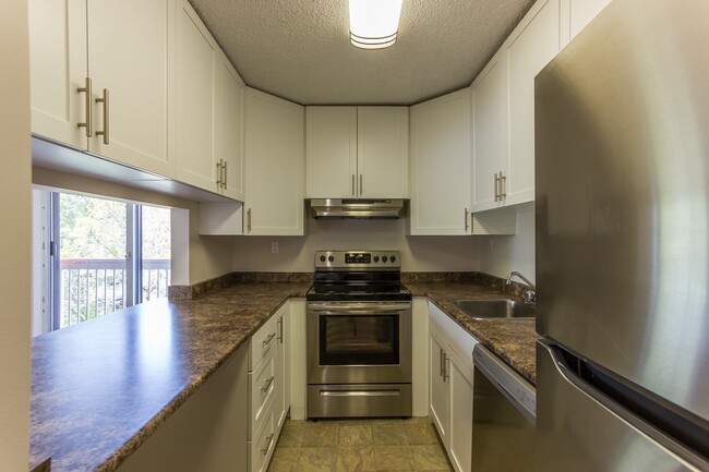 The David Thompson in Edmonton, AB - Building Photo - Building Photo