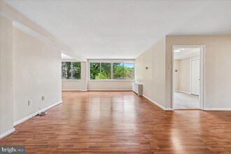 6631 Wakefield Dr in Alexandria, VA - Building Photo - Building Photo