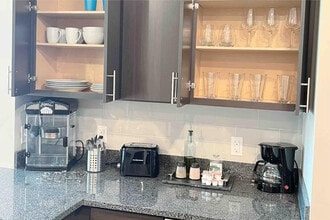 12800 Corporate Hill Dr in St. Louis, MO - Building Photo - Building Photo