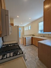 5226 Wales Dr in Eugene, OR - Building Photo - Building Photo