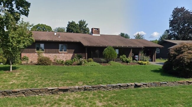 property at 29 Ridgecrest Rd