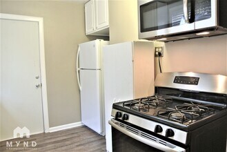 2141 Royal Oaks Dr in Sacramento, CA - Building Photo - Building Photo