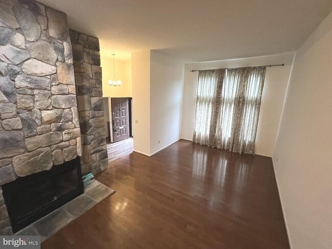 8729 Sheridan Farms Ct in West Springfield, VA - Building Photo - Building Photo