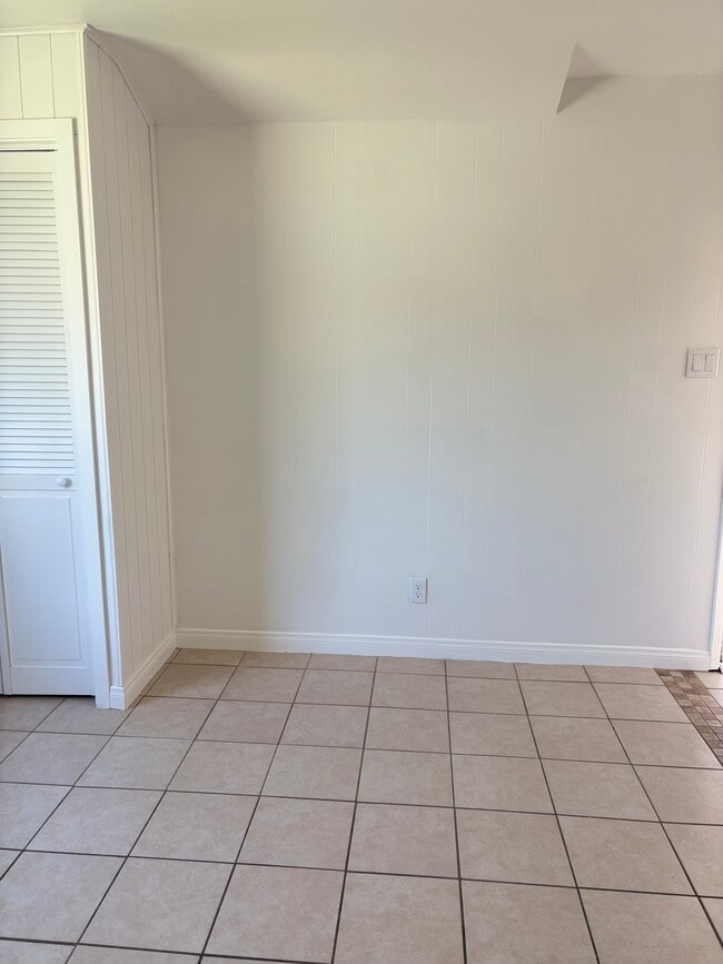 507 N Albertson Ave, Unit Studio in Compton, CA - Building Photo - Building Photo