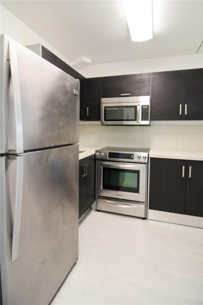 319 Newport V in Deerfield Beach, FL - Building Photo - Building Photo