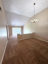 3319 Fox Lake Dr in Tampa, FL - Building Photo - Building Photo