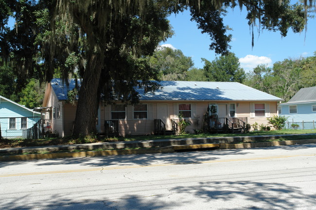 227 W Wisconsin Ave in DeLand, FL - Building Photo - Building Photo