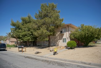 20251 Serrano Rd in Apple Valley, CA - Building Photo - Building Photo