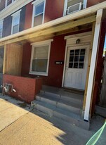 1702 1/2 Walnut St in Harrisburg, PA - Building Photo