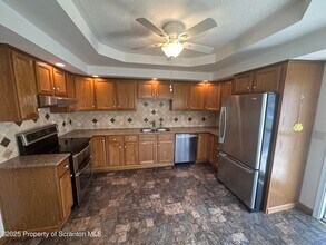 416 W Atherton St in Taylor, PA - Building Photo - Building Photo