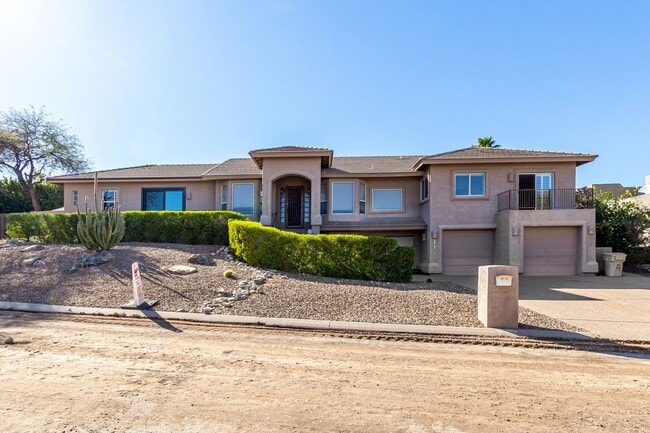 property at 11818 N Winchester Dr