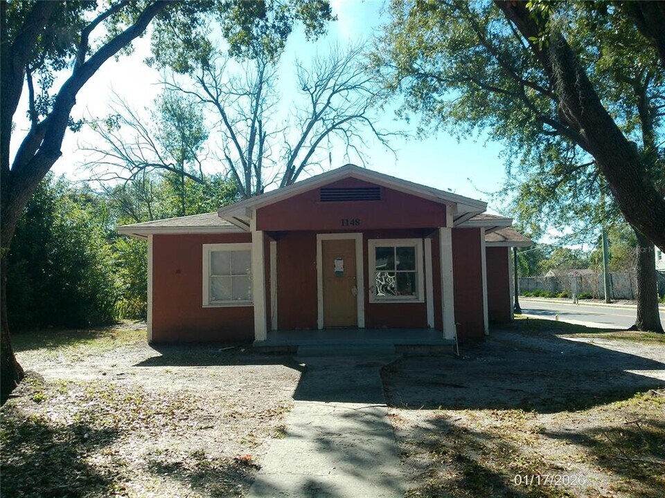 1148 Oakhill St in Lakeland, FL - Building Photo
