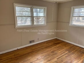 1313 Oakdale Dr in Griffin, GA - Building Photo - Building Photo