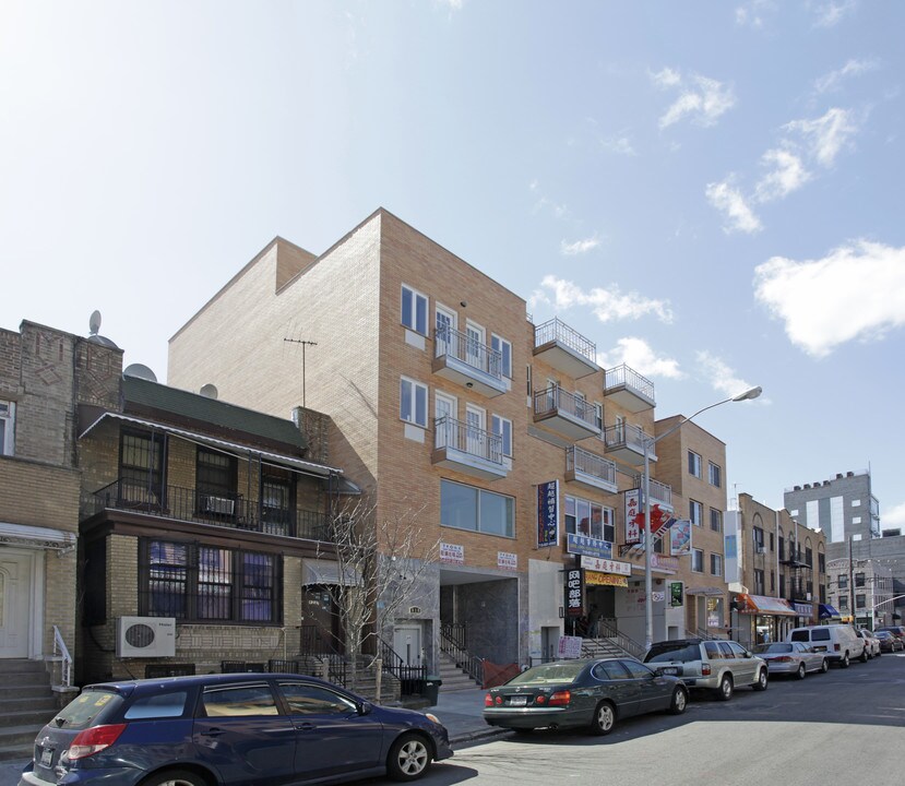 812-818 59th St in Brooklyn, NY - Foto de edificio