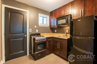 755 St Charles Ave NE in Atlanta, GA - Building Photo