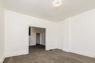 215-217-217 Warren Dr in Springfield, OH - Building Photo - Building Photo