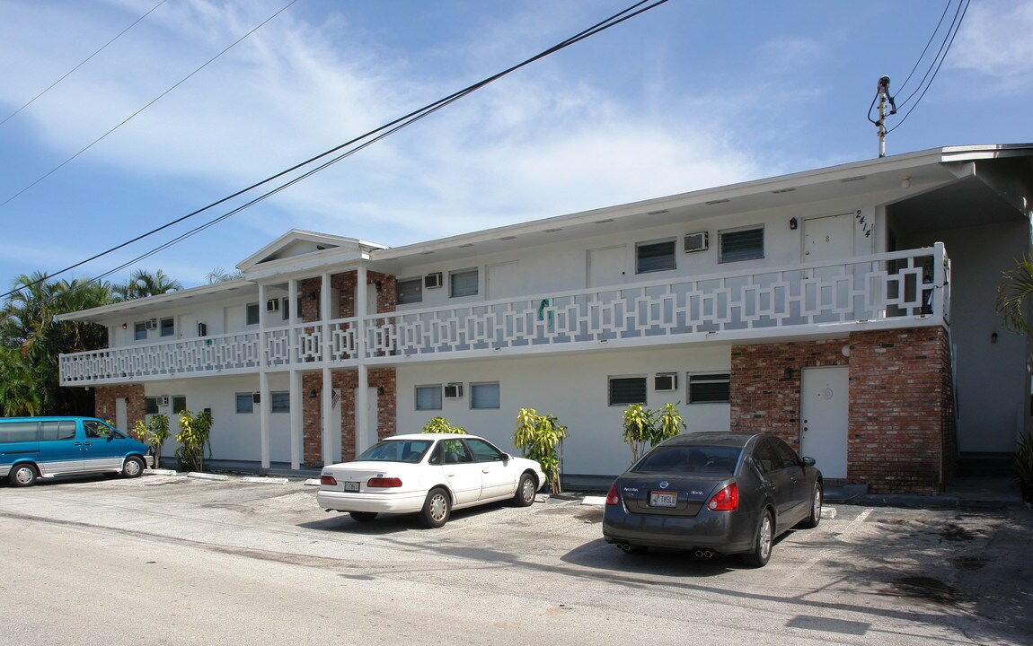 Vista Bella Apartments in Fort Lauderdale, FL - Building Photo