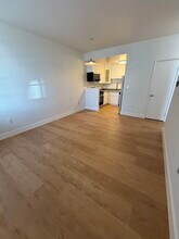 161 Blossom Cir, Unit A in San Mateo, CA - Building Photo - Building Photo