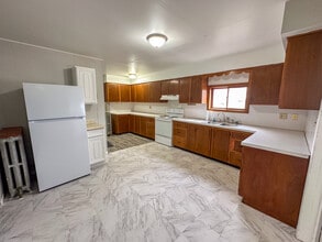 401 S Oak St in La Crescent, MN - Building Photo - Building Photo