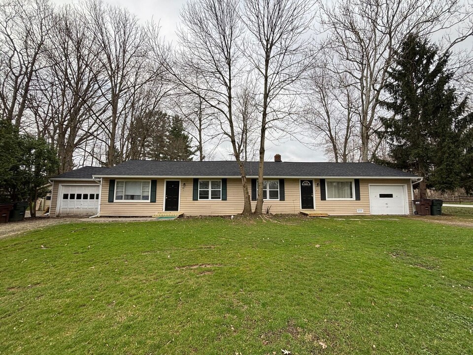1125 Bryce Ave in Aurora, OH - Building Photo