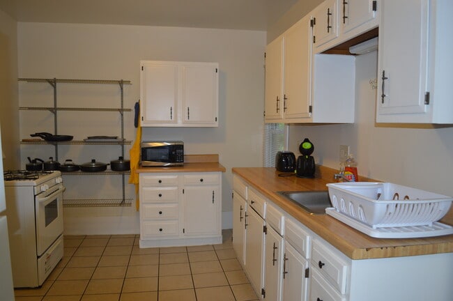 property at 105 N Quarry St