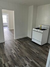 29 Newton Ave in Westerly, RI - Building Photo - Building Photo