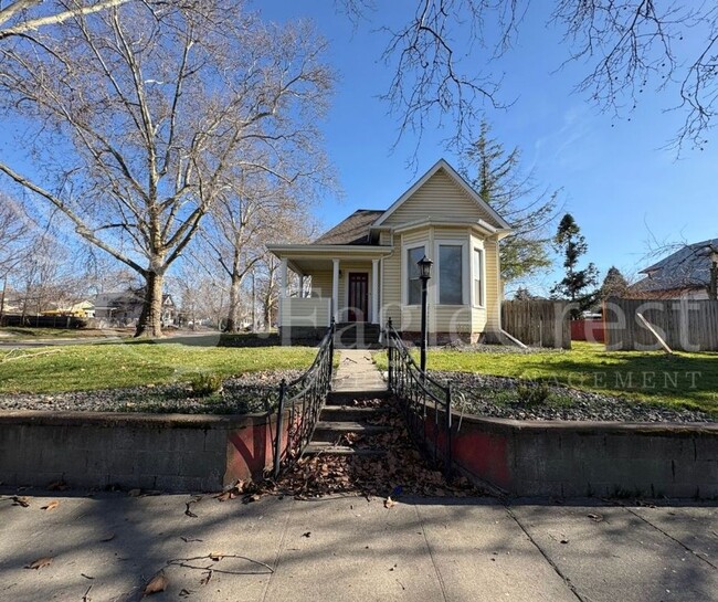 430 E Cherry St in Walla Walla, WA - Building Photo - Building Photo