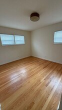 8852 Bronx Ave in Skokie, IL - Building Photo - Building Photo