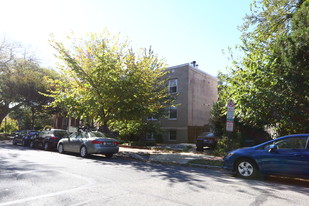 233 Kentucky Ave SE Apartments