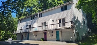 1730 Farmington Ave in Farmington, CT - Building Photo