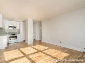 1410 Columbia Rd, Unit 17K in Boston, MA - Building Photo - Building Photo