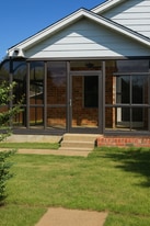 2723 Engle Ave in Dallas, TX - Building Photo