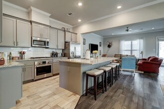 5326 Larkin St in Houston, TX - Building Photo - Building Photo