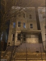 133 Elizabeth Ave in Newark, NJ - Building Photo