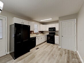 476 Hale Haven Dr in Douglasville, GA - Building Photo - Building Photo