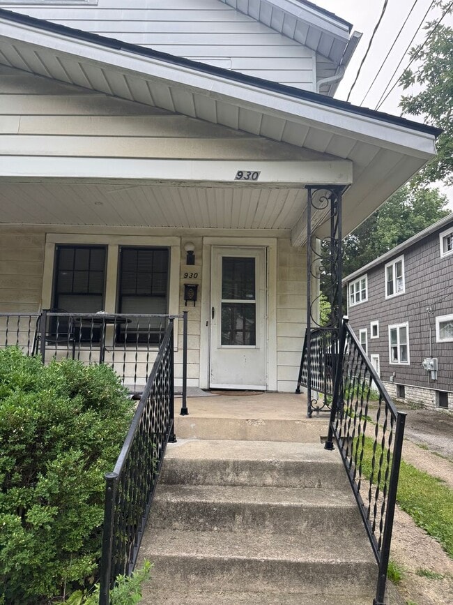928-930-930 Sheridan Ave in Bexley, OH - Building Photo - Building Photo