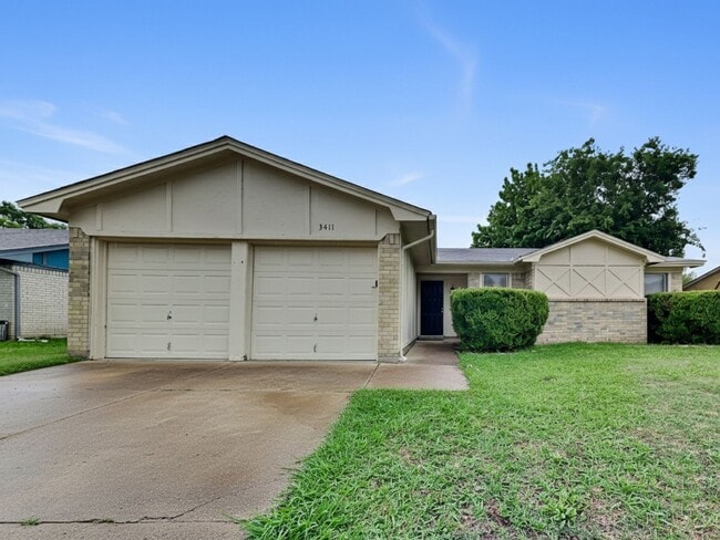 3411 Largo Ln