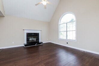 4818 Baker Plantation Dr in Acworth, GA - Building Photo - Building Photo
