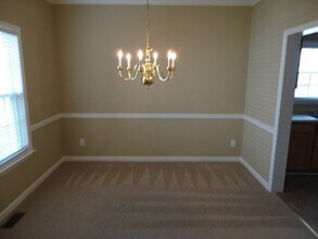 5805 Brookshadow Dr in Raleigh, NC - Foto de edificio - Building Photo