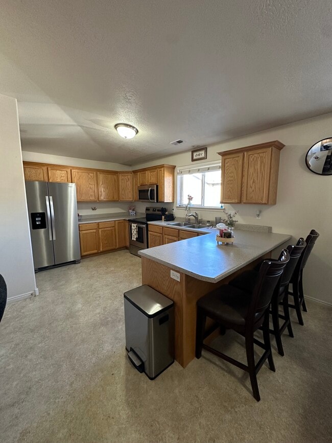 1937 N Canyon Rd #304, Unit Timpanogos Gateway #304/large bedroom contrac in Provo, UT - Building Photo - Building Photo