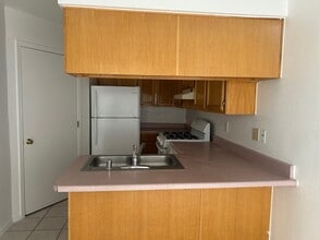 1345 Trudy Elaine Dr, Unit C in El Paso, TX - Building Photo - Building Photo