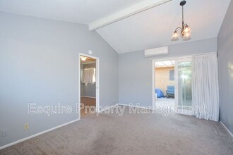 2120 Rocklyn St in Camarillo, CA - Building Photo - Building Photo