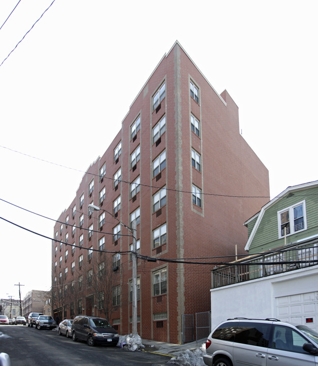 644 E 232nd St in Bronx, NY - Foto de edificio