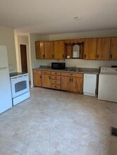 910 S Duncan Rd in Champaign, IL - Building Photo - Building Photo