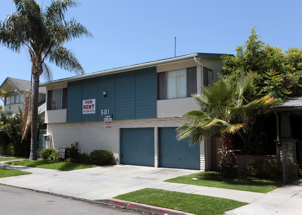 Temple Apartments in Long Beach, CA - Foto de edificio