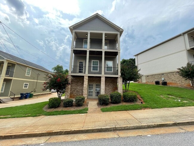 property at 125 North Ave