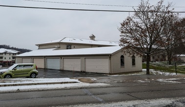 11-52 Glacier Edge Sq in Cross Plains, WI - Building Photo - Building Photo